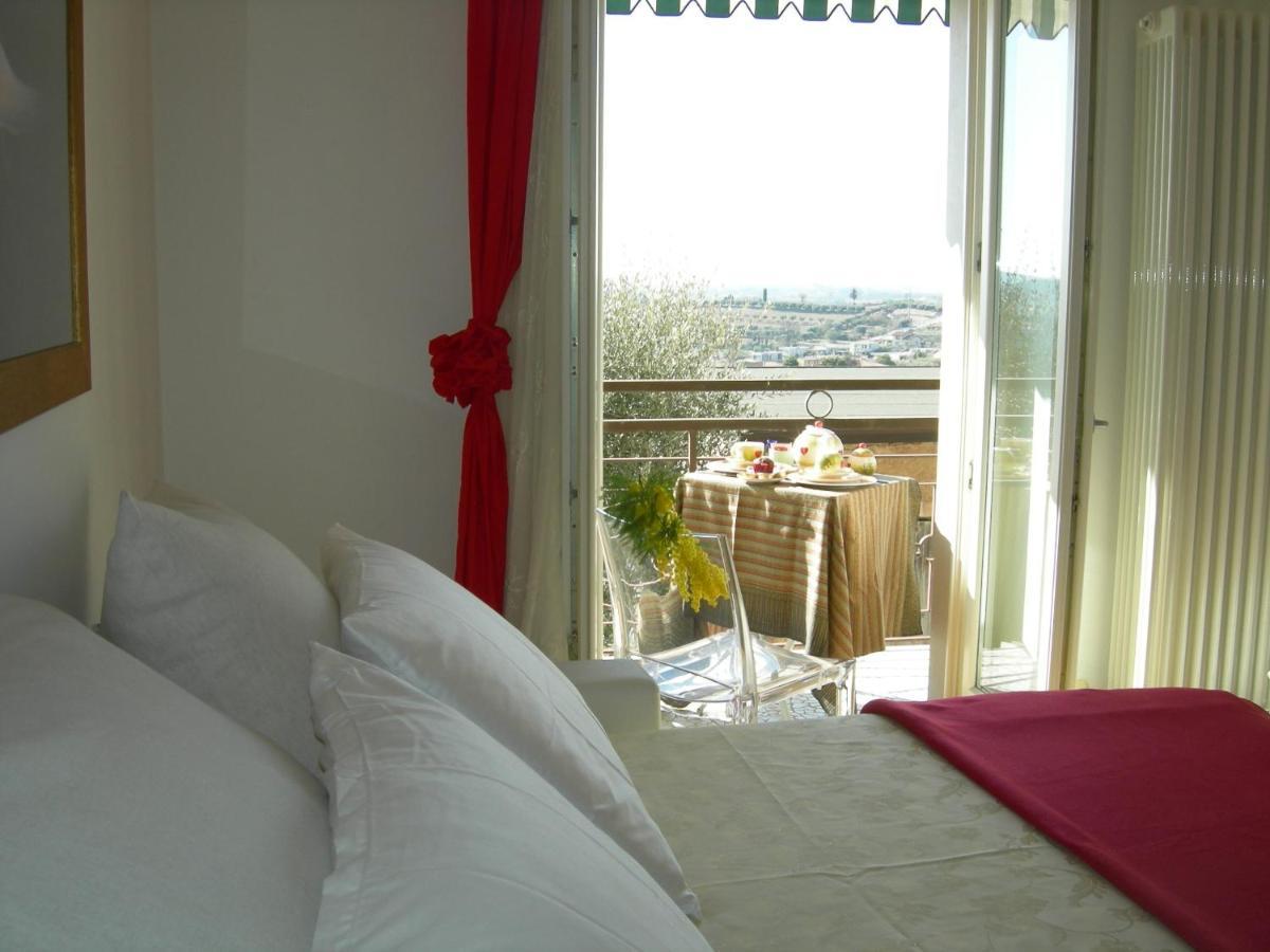 Residenza Lucrezia Apartamento Cavaion Veronese Exterior foto