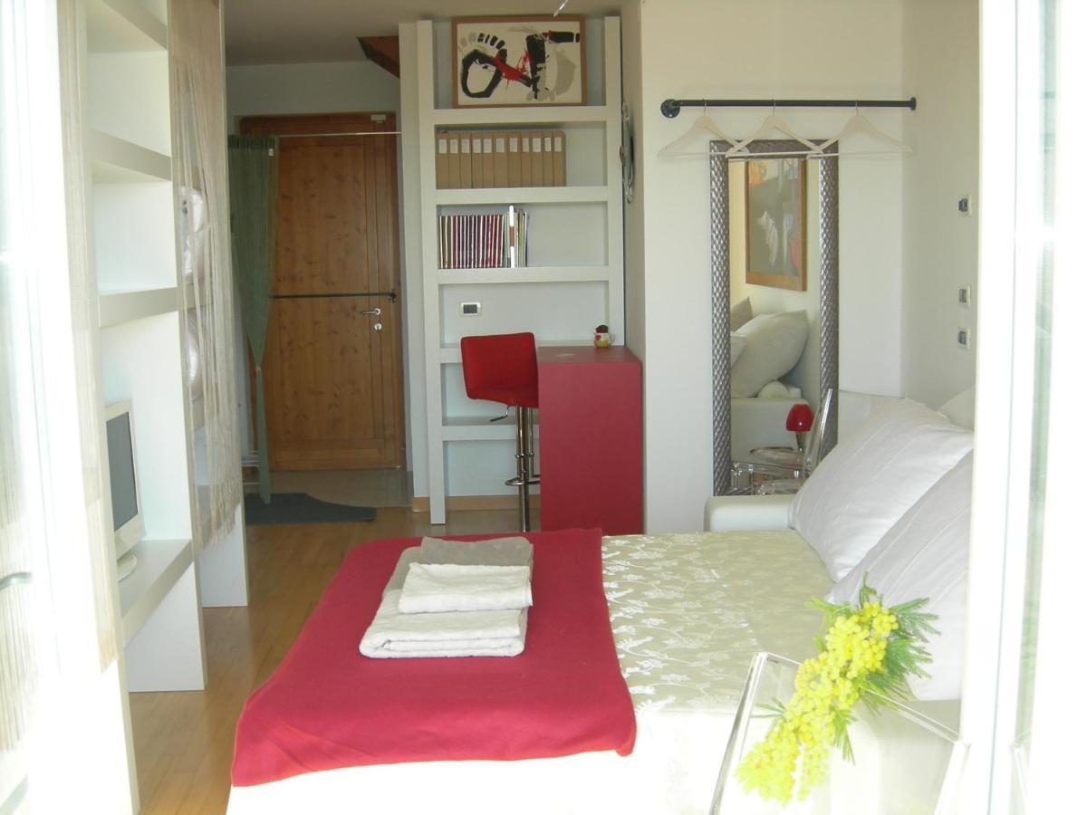 Residenza Lucrezia Apartamento Cavaion Veronese Exterior foto